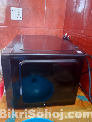 Microwave oven